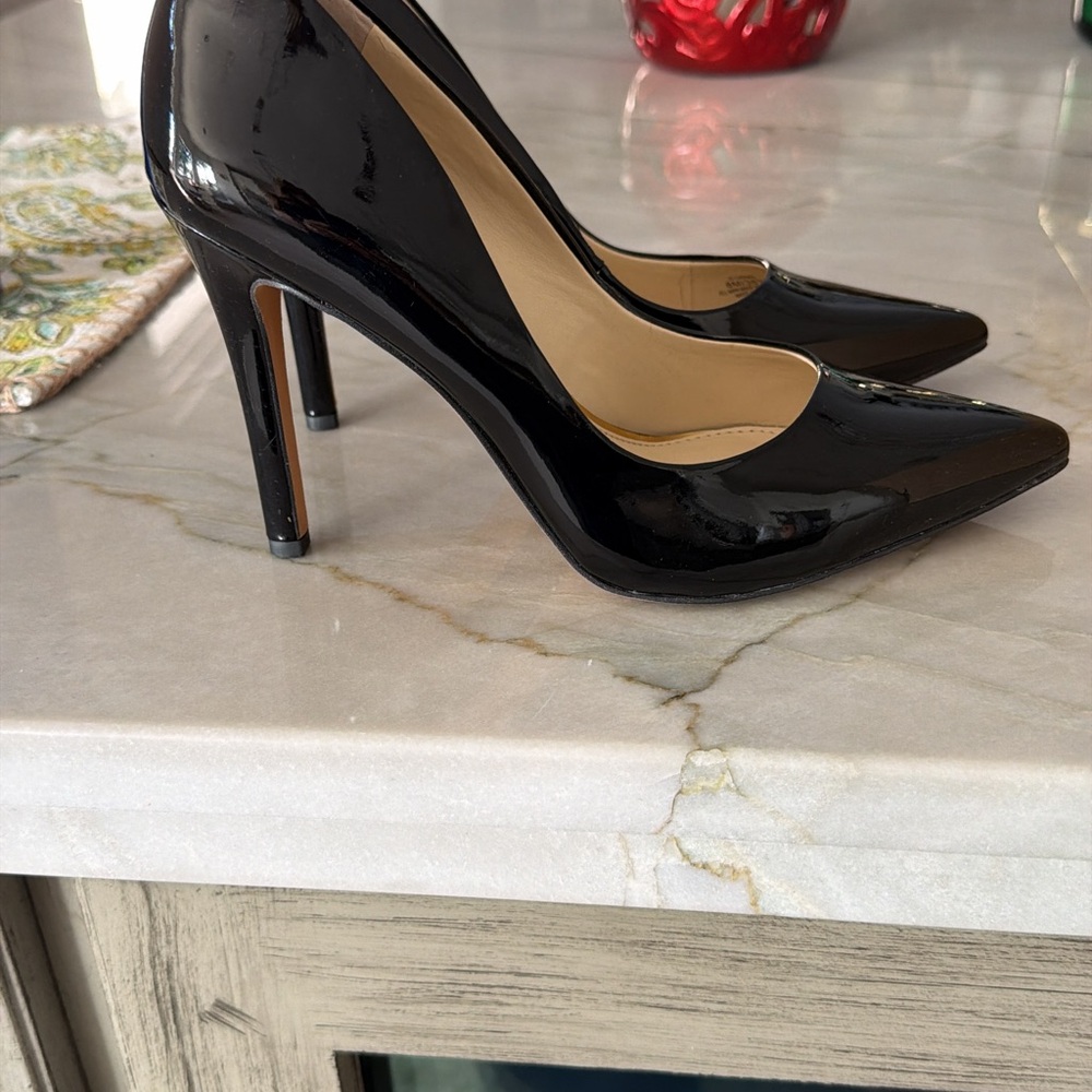 Jessica Simpson Black Patent Heels